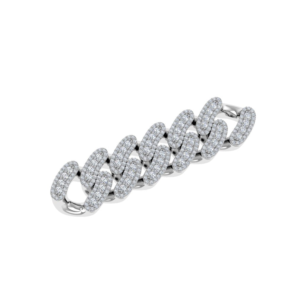 Close-up of Miami Mami Pavé Papi Cuban link necklace showing intricate pavé-set lab-grown diamonds and polished 14k gold links.