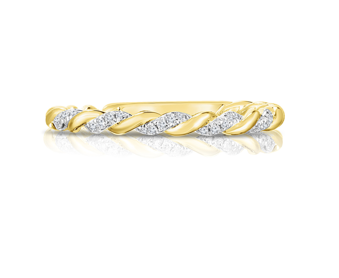 Twisted Diamond Half Way Pavé