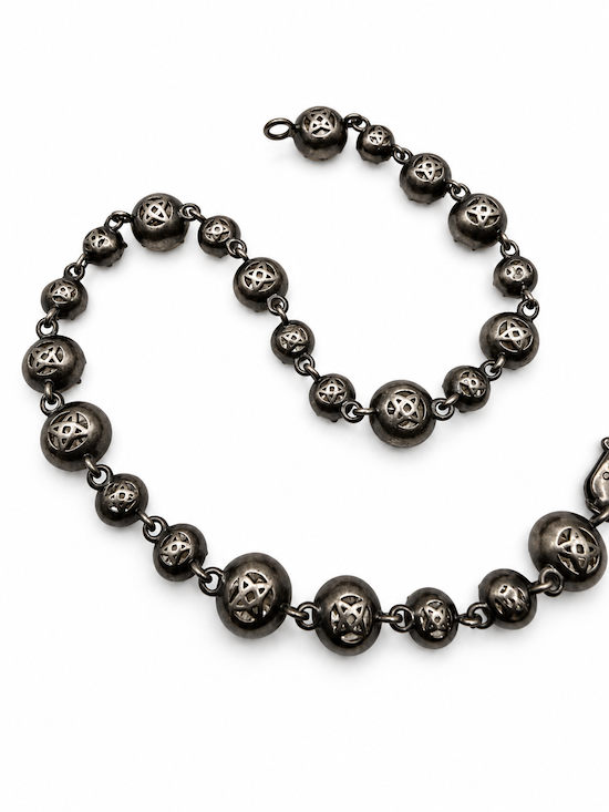 Sovereign Diamond Link Bracelet with round diamonds in varying sizes, rustic black rhodium settings, black rhodium links  detailed back view – Waltz Diamonds